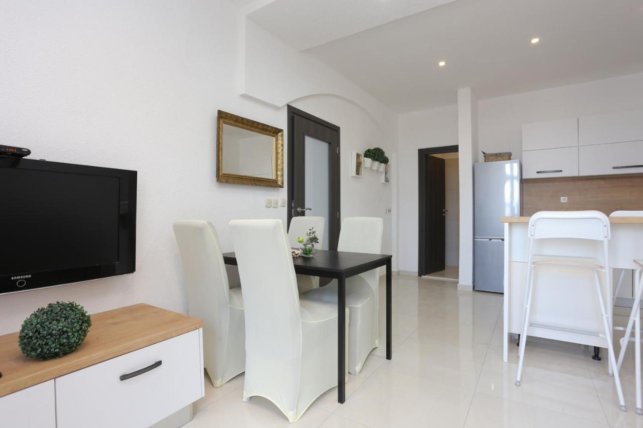 Apartments With A Parking Space Mastrinka, Ciovo - 4324 Trogir Ngoại thất bức ảnh
