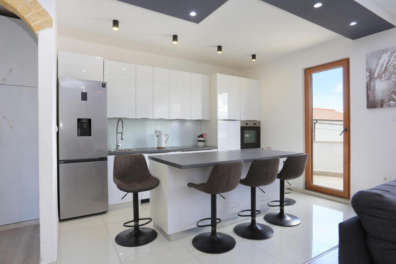 Apartments With A Parking Space Mastrinka, Ciovo - 4324 Trogir Ngoại thất bức ảnh