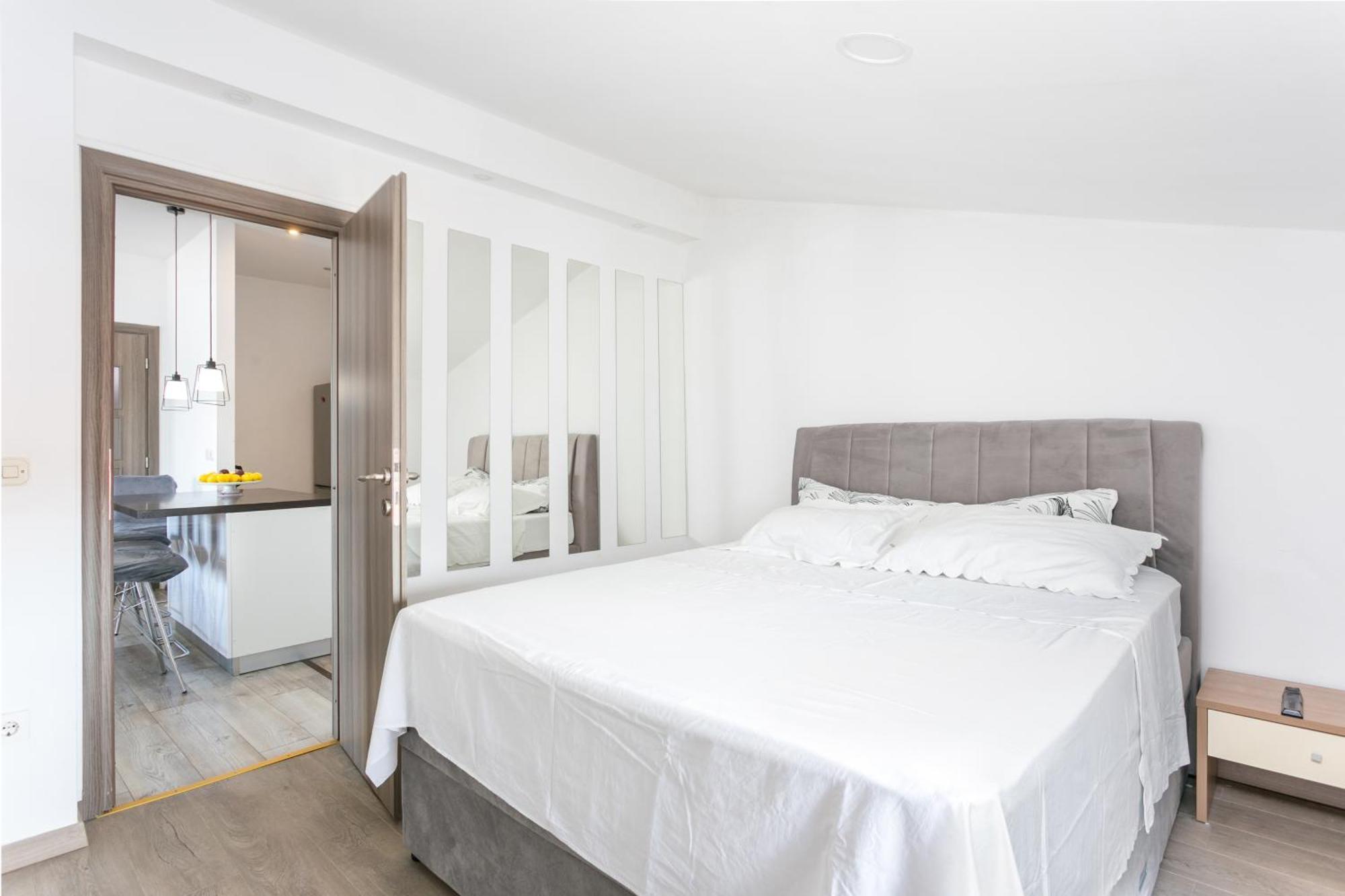 Apartments With A Parking Space Mastrinka, Ciovo - 4324 Trogir Ngoại thất bức ảnh