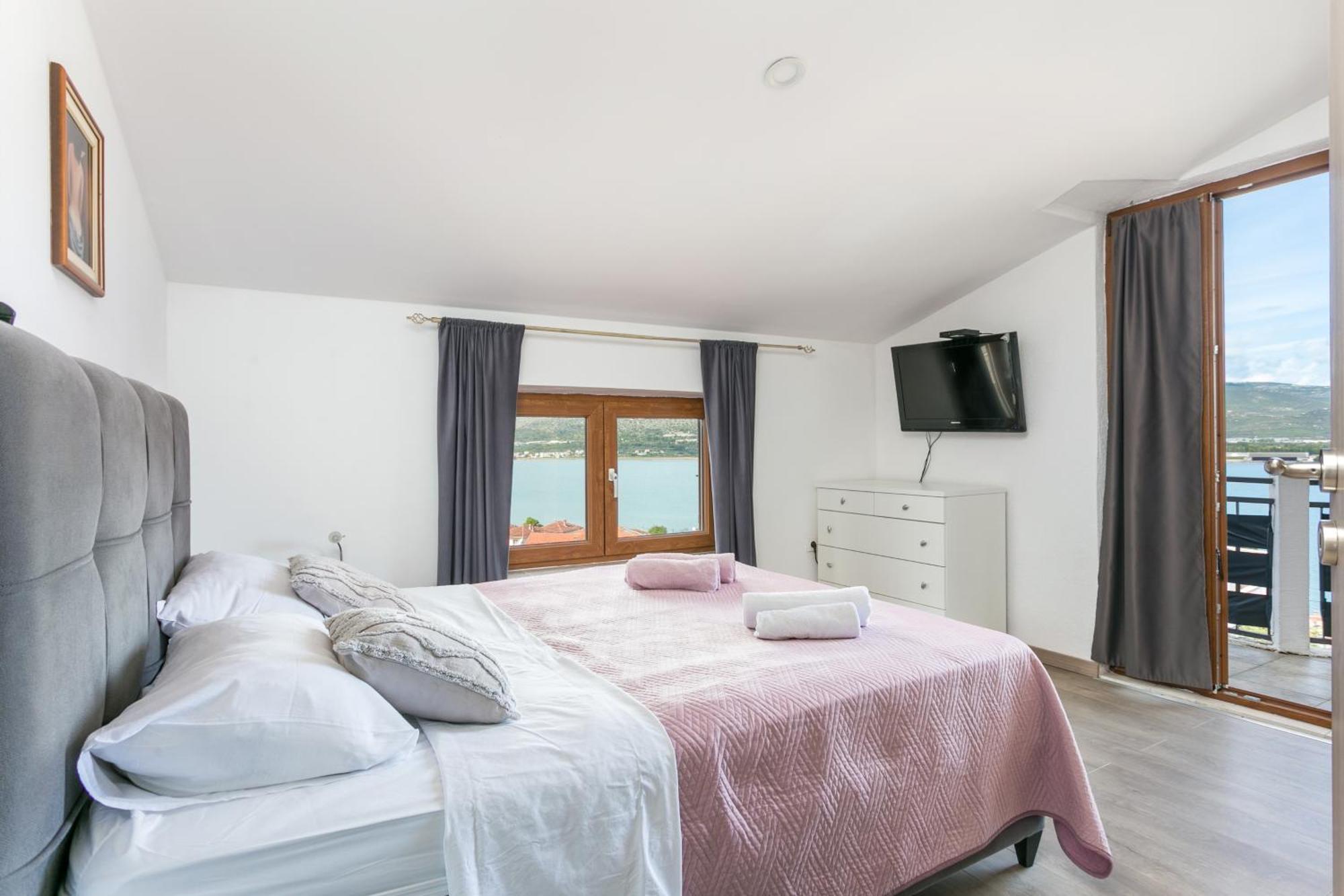 Apartments With A Parking Space Mastrinka, Ciovo - 4324 Trogir Ngoại thất bức ảnh